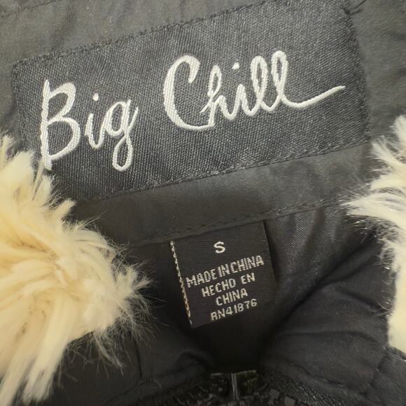 Big Chill sz. Small black vest, warm cozy, quilted puffer layering #4371 - Picture 5 of 9
